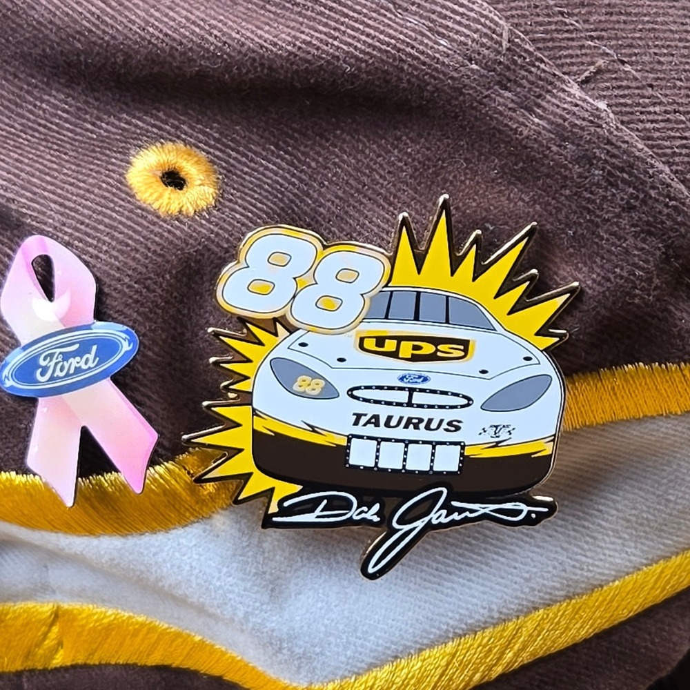 Dale Earnhardt‎ Jr 88 UPS Nascar Racing Baseball Cap with Pins - Picture 3 of 16